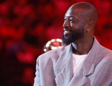 开云-德怀恩·韦德建议NBA全明(míng)星賽(sài)效仿NFL職(zhí)业碗賽(sài)季(jì)末举辦(bàn)，重燃比賽(sài)激情(qíng)