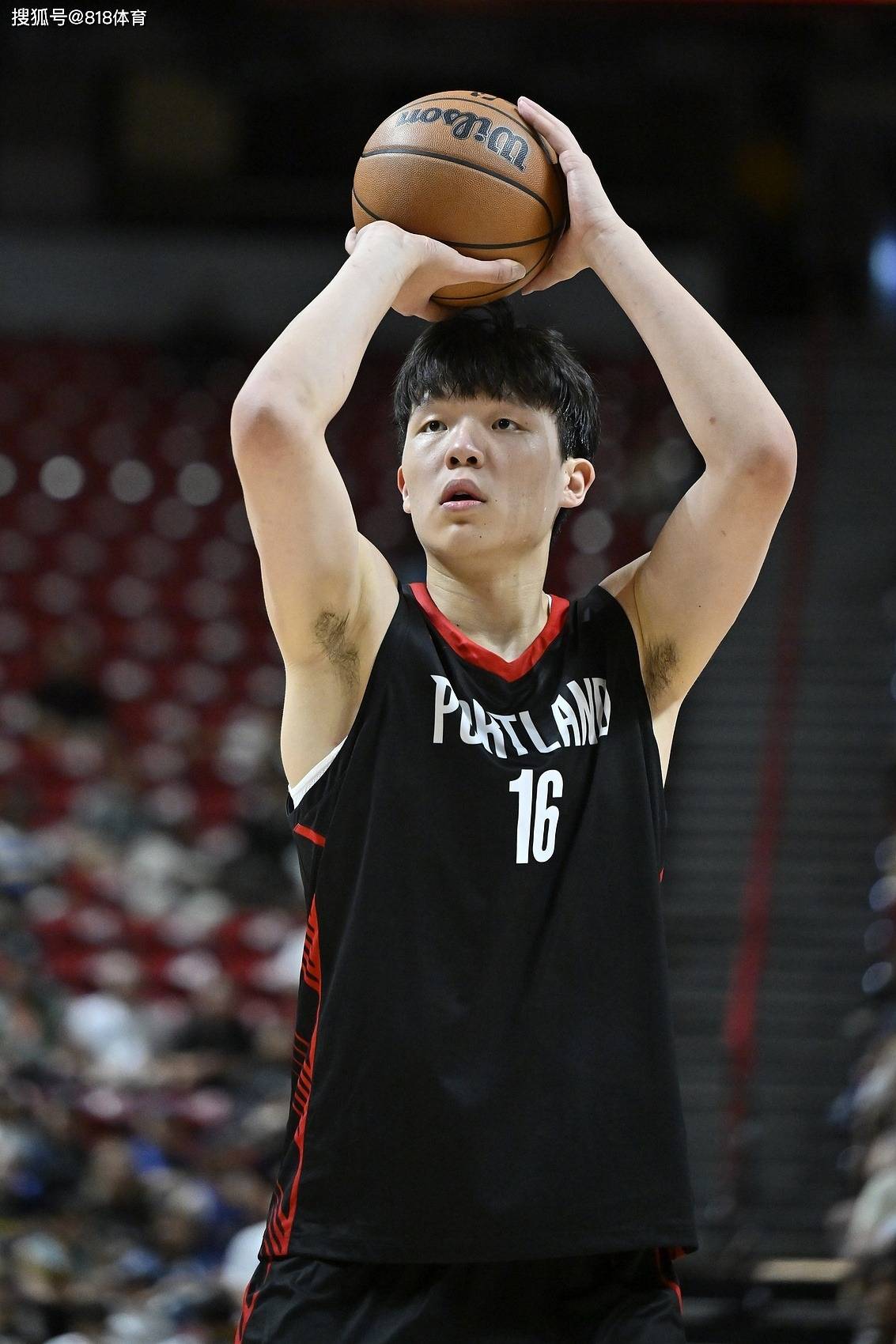 开云-比卢普(pǔ)斯吹爆杨瀚森:他球(qiú)感很(hěn)棒球(qiú)商(shāng)超(chāo)高 第一天训练表现很(hěn)不错